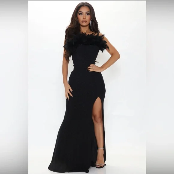**** NEVER WORN BEFORE GOWN*****